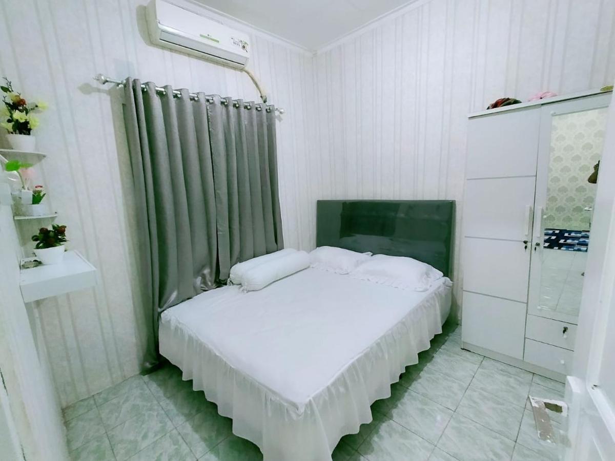 Shifana Homestay Syariah Джок'якарта Екстер'єр фото